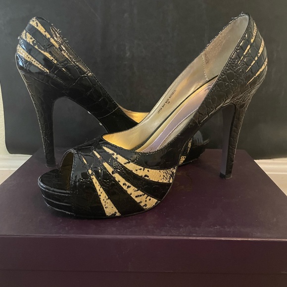 Hale Bob “Westridge”, Peep toe Pumps - Picture 1 of 3